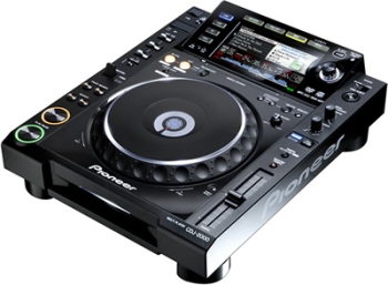 La platine DJ Pioneer CDJ 2000, un lecteur CD multi-formats