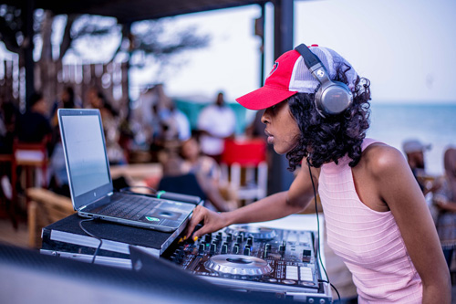 femmes DJ